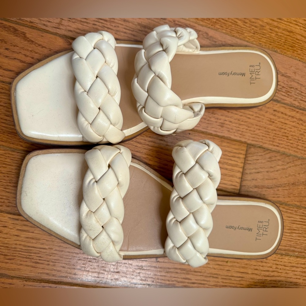 Slip on sandal, Time and Tru